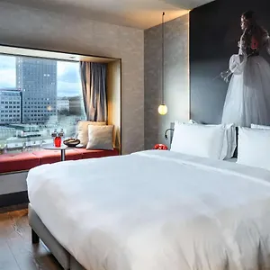 Отель Radisson Red Hotel,, Вена